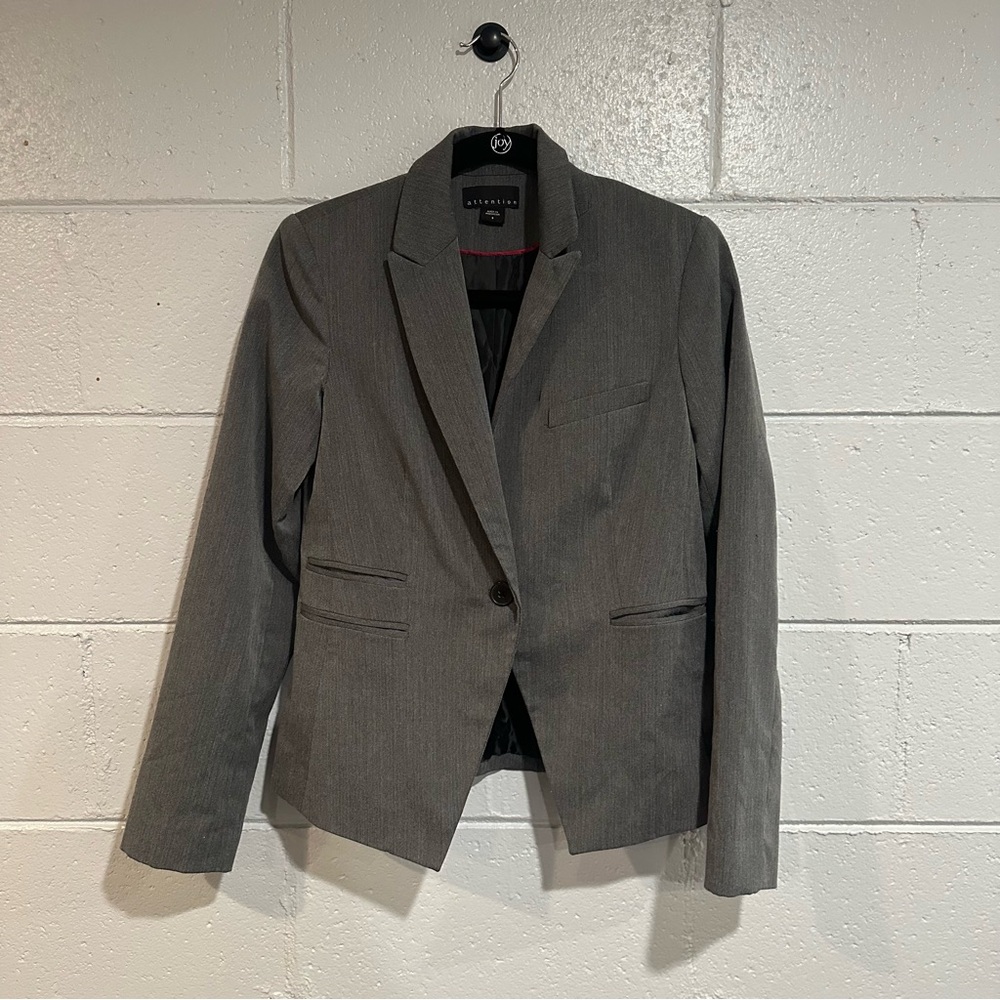 Gray (Black and White) Herringbone Patterned Blazer • Button Up • Collared